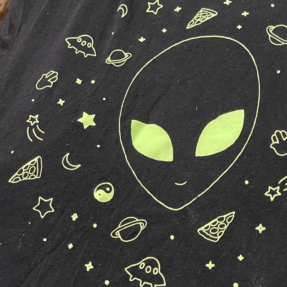 ET alien UFO rayon T-shirt W/pizza yin yang/stars OOAK Flowy Unique unisex